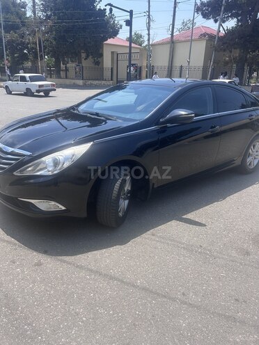 Hyundai Sonata-2