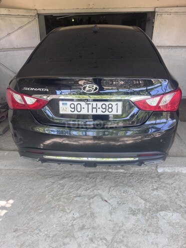 Hyundai Sonata-14