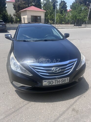Hyundai Sonata-1