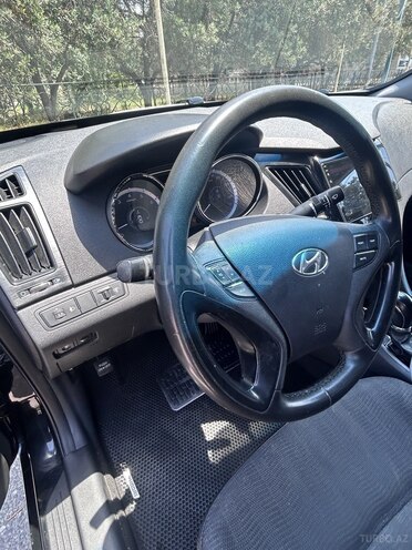 Hyundai Sonata-10