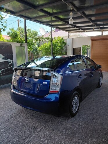 Toyota Prius-2