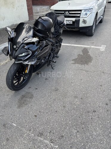 CFMOTO 250 SR-4
