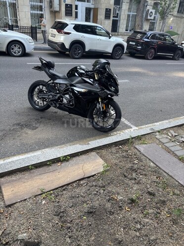 CFMOTO 250 SR-1