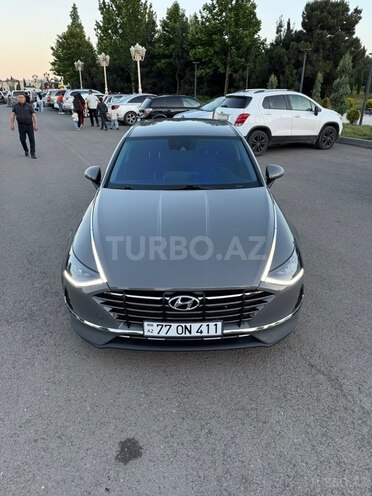 Hyundai Sonata-1