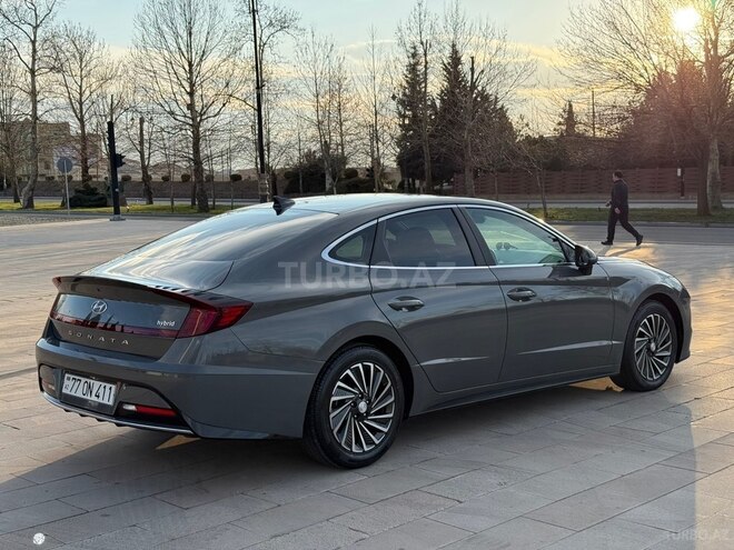 Hyundai Sonata-9