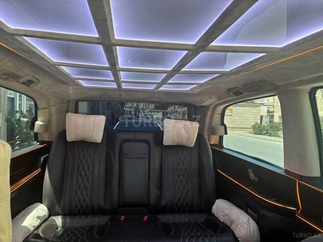 Mercedes Viano-4