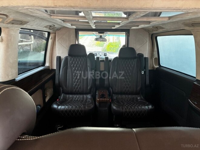 Mercedes Viano-7