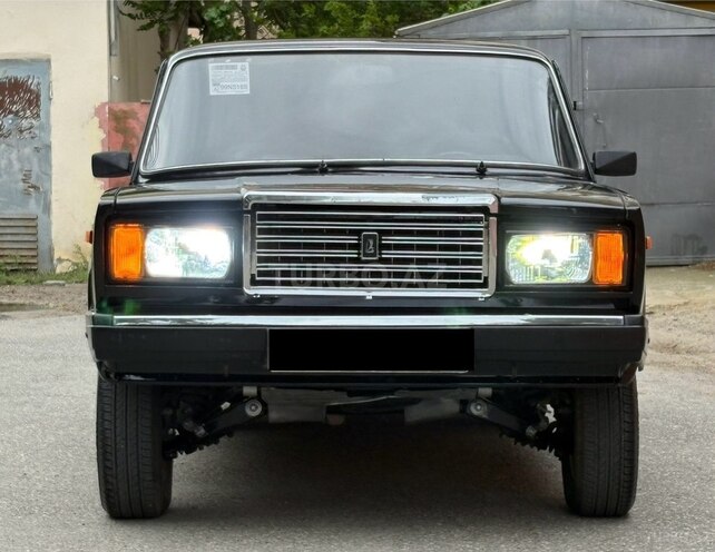 LADA (VAZ) 2107-2