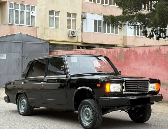 LADA (VAZ) 2107-4