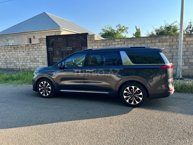 Kia Carnival-4