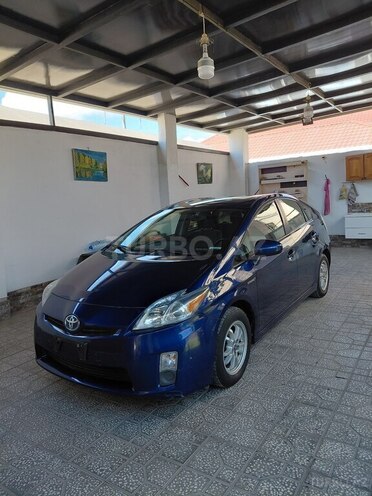 Toyota Prius-4