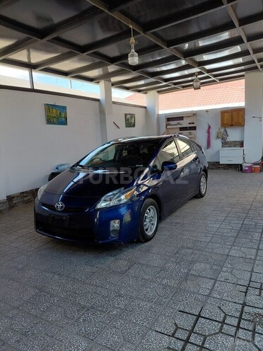 Toyota Prius-5