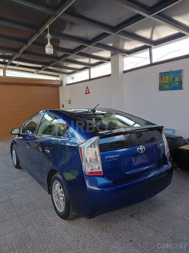 Toyota Prius-3