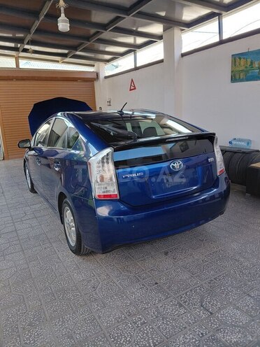Toyota Prius-6