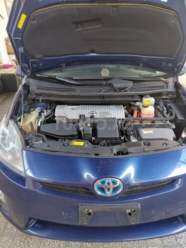 Toyota Prius-15