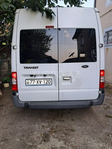 Ford Transit-2