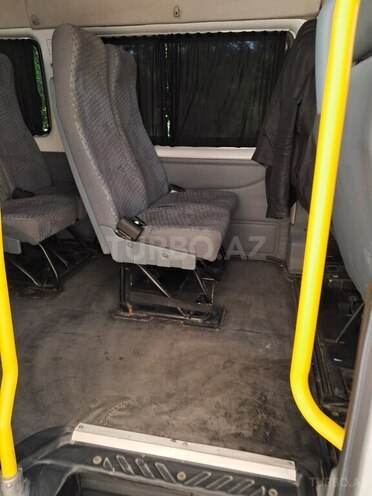 Ford Transit-7