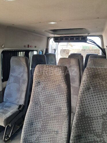 Ford Transit-15