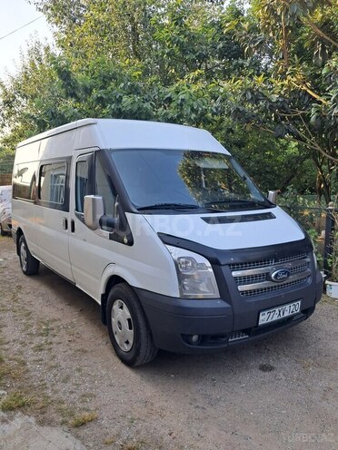 Ford Transit-3