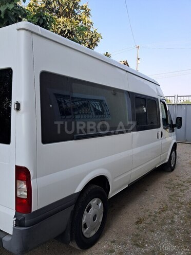 Ford Transit-18