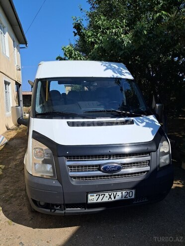 Ford Transit-19