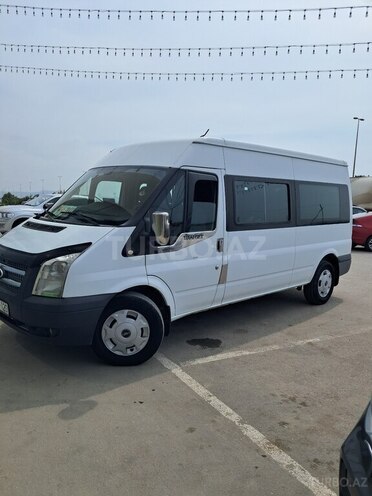 Ford Transit-20