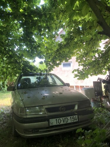 Opel Vectra-1