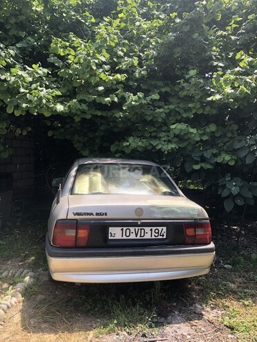 Opel Vectra-2