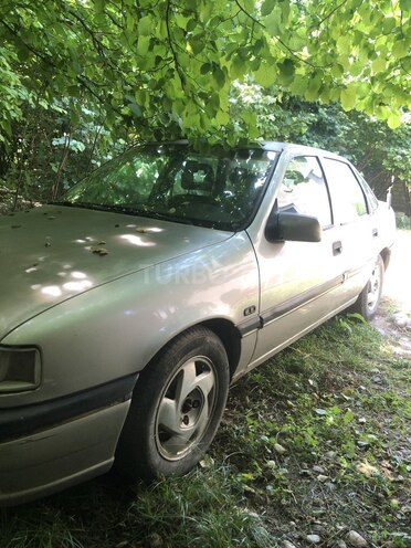 Opel Vectra-3