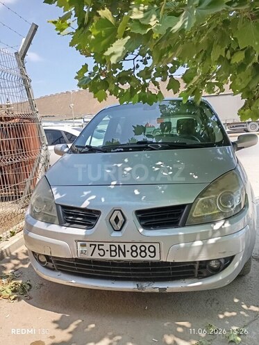 Renault Megane Scenic-1