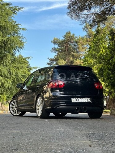 Volkswagen Golf R32-5
