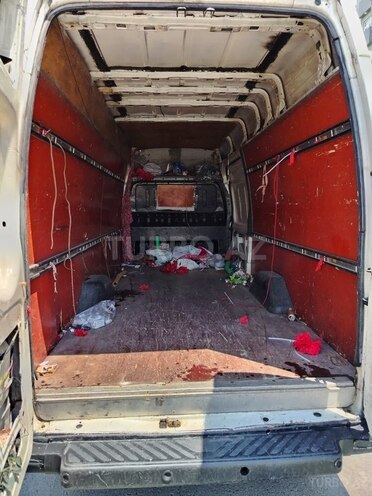 Ford Transit-15