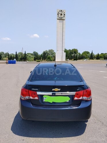 Chevrolet Cruze-2