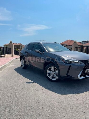 Lexus UX 200-8