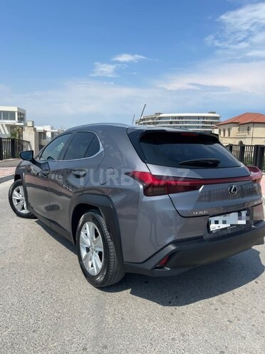 Lexus UX 200-14