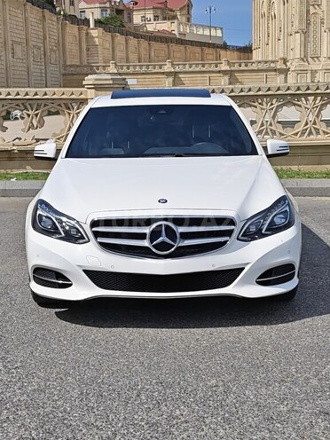 Mercedes E 220-1