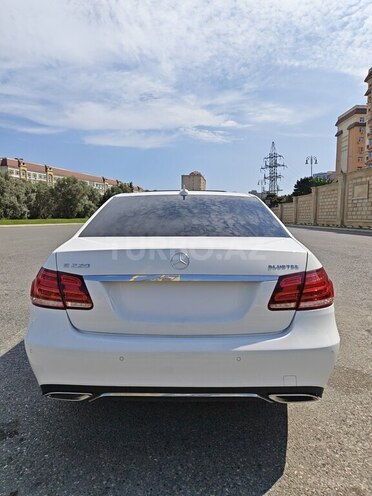 Mercedes E 220-5