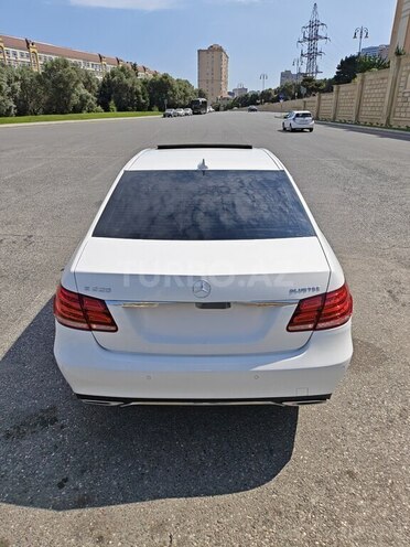 Mercedes E 220-6