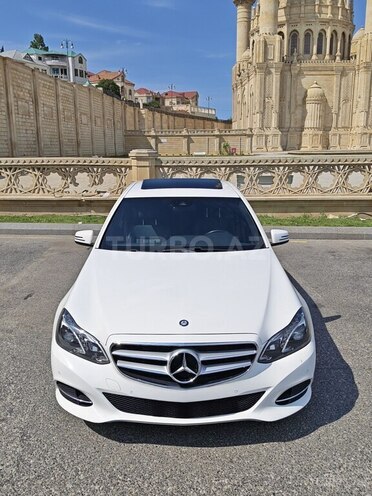 Mercedes E 220-11
