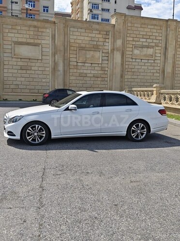 Mercedes E 220-13