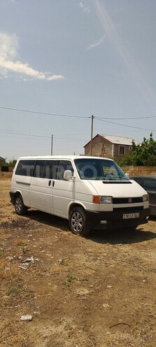 Volkswagen Transporter-1