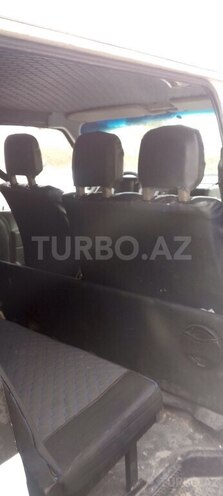 Volkswagen Transporter-9