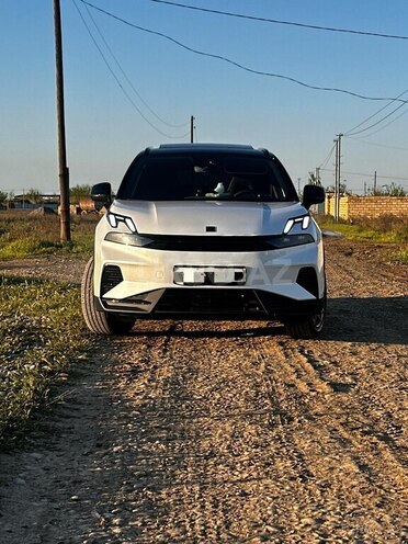 Lynk & Co 06-1