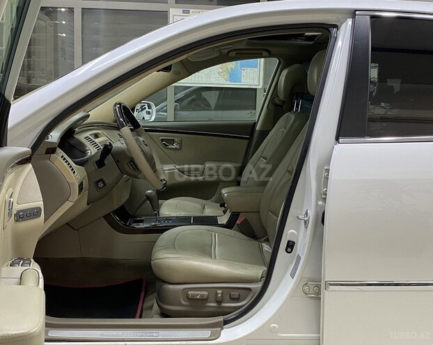 Hyundai Grandeur-16