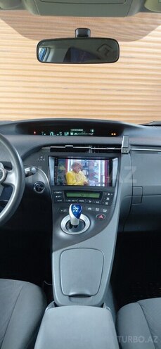 Toyota Prius-18