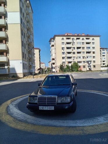 Mercedes 200 E-1