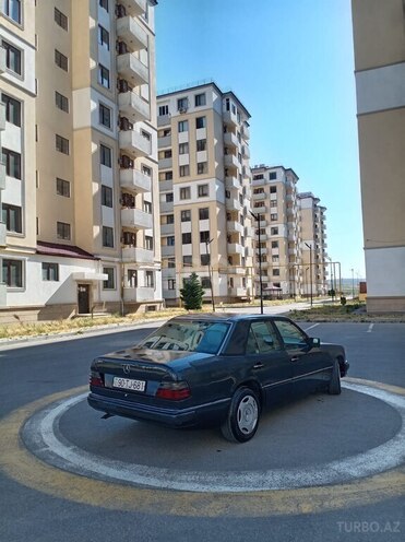 Mercedes 200 E-3