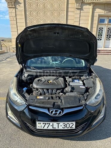Hyundai Elantra-6