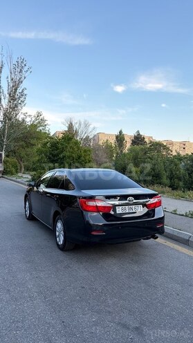 Toyota Camry-7