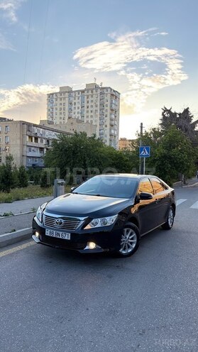 Toyota Camry-4
